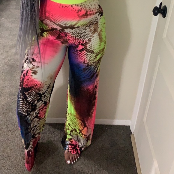 NWOT Tye-dye Snake Printed High Waist Pants - Picture 3 of 4